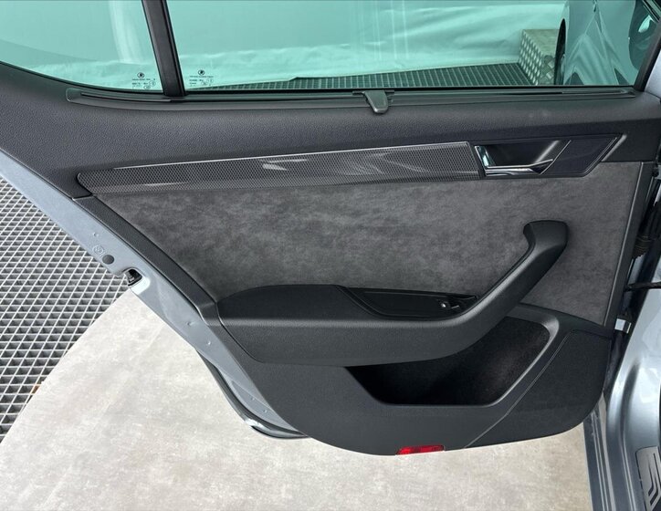 Škoda Superb Liftback 2,0 l 140 kw