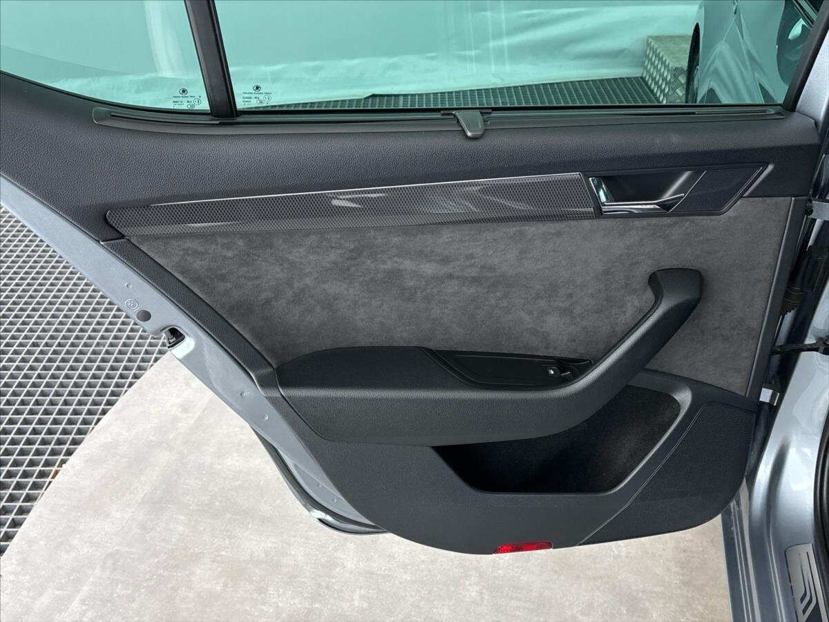 Škoda Superb Liftback 2,0 l 140 kw