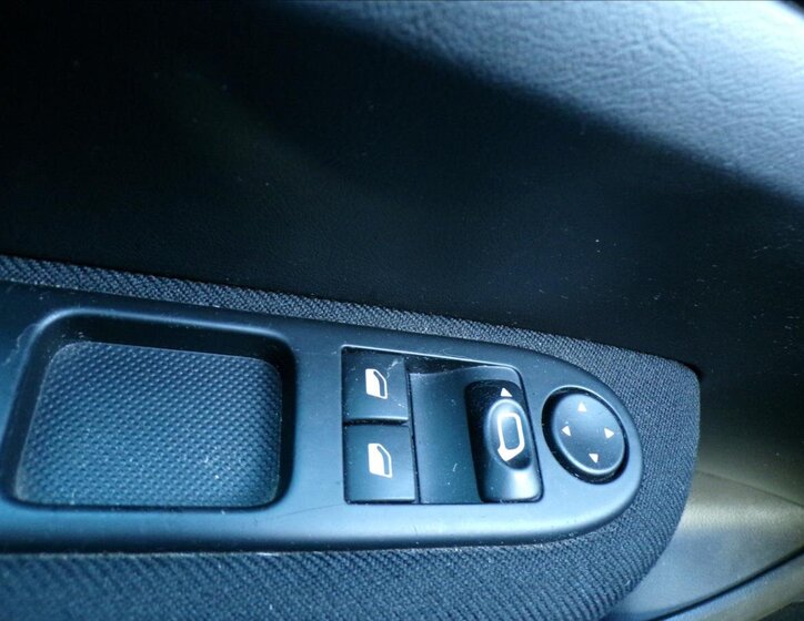 Peugeot 307 Hatchback 1,6 l 80 kw