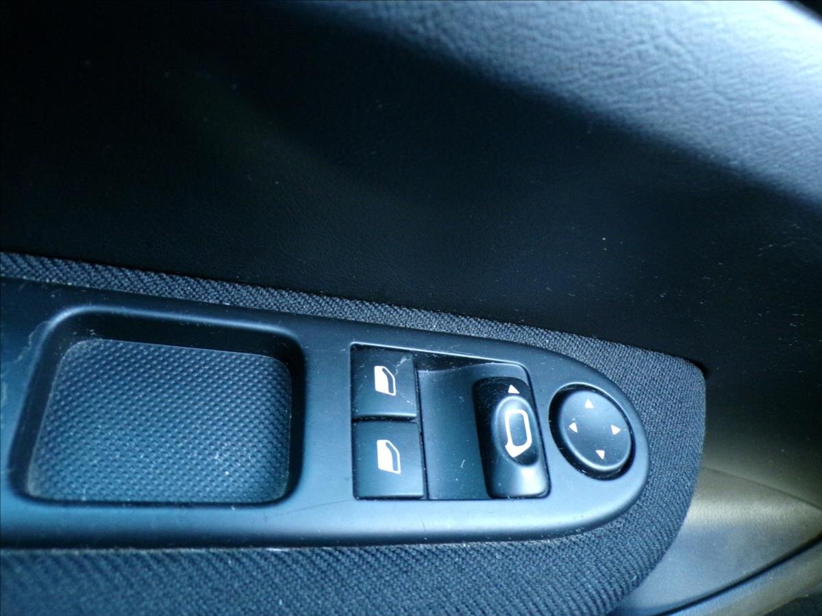 Peugeot 307 Hatchback 1,6 l 80 kw