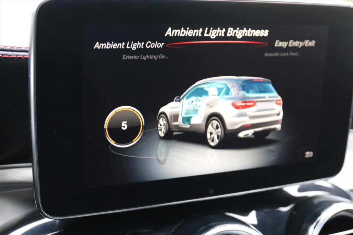 Mercedes-Benz GLC SUV / Terénní 3,0 l 270 kw