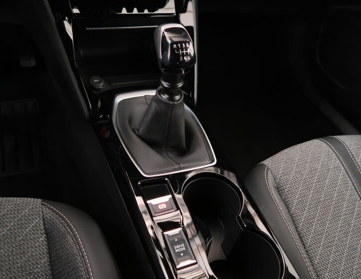 Peugeot 2008 SUV / Terénní 1,2 l 74 kw