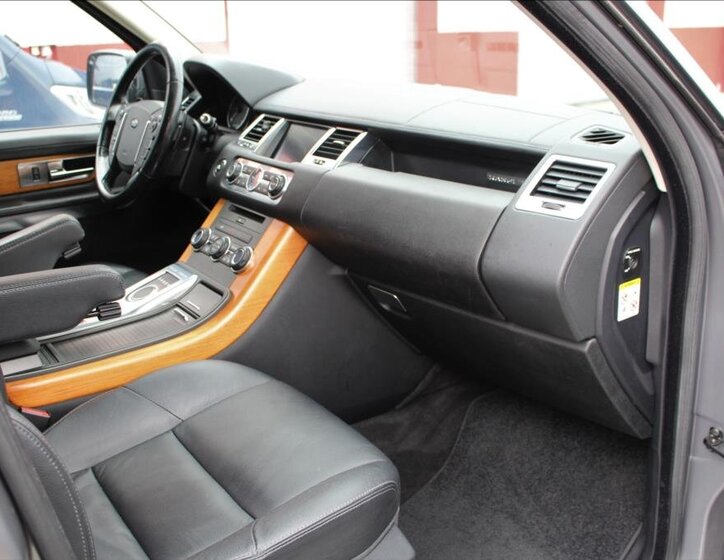 Land Rover Range Rover Sport SUV 3,0 l 188 kw