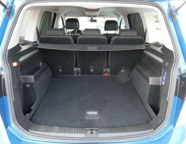 Volkswagen Touran MPV 1,2 l 81 kw