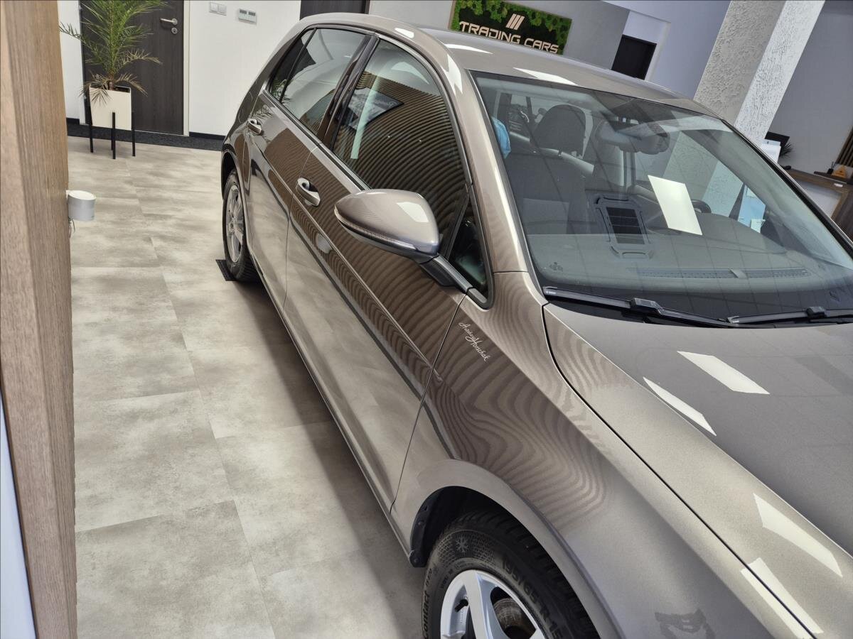 Volkswagen Golf Hatchback 1,2 l 81 kw