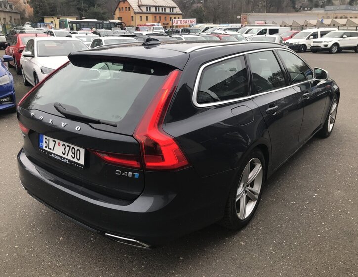 Volvo V90 Kombi 2,0 l 140 kw