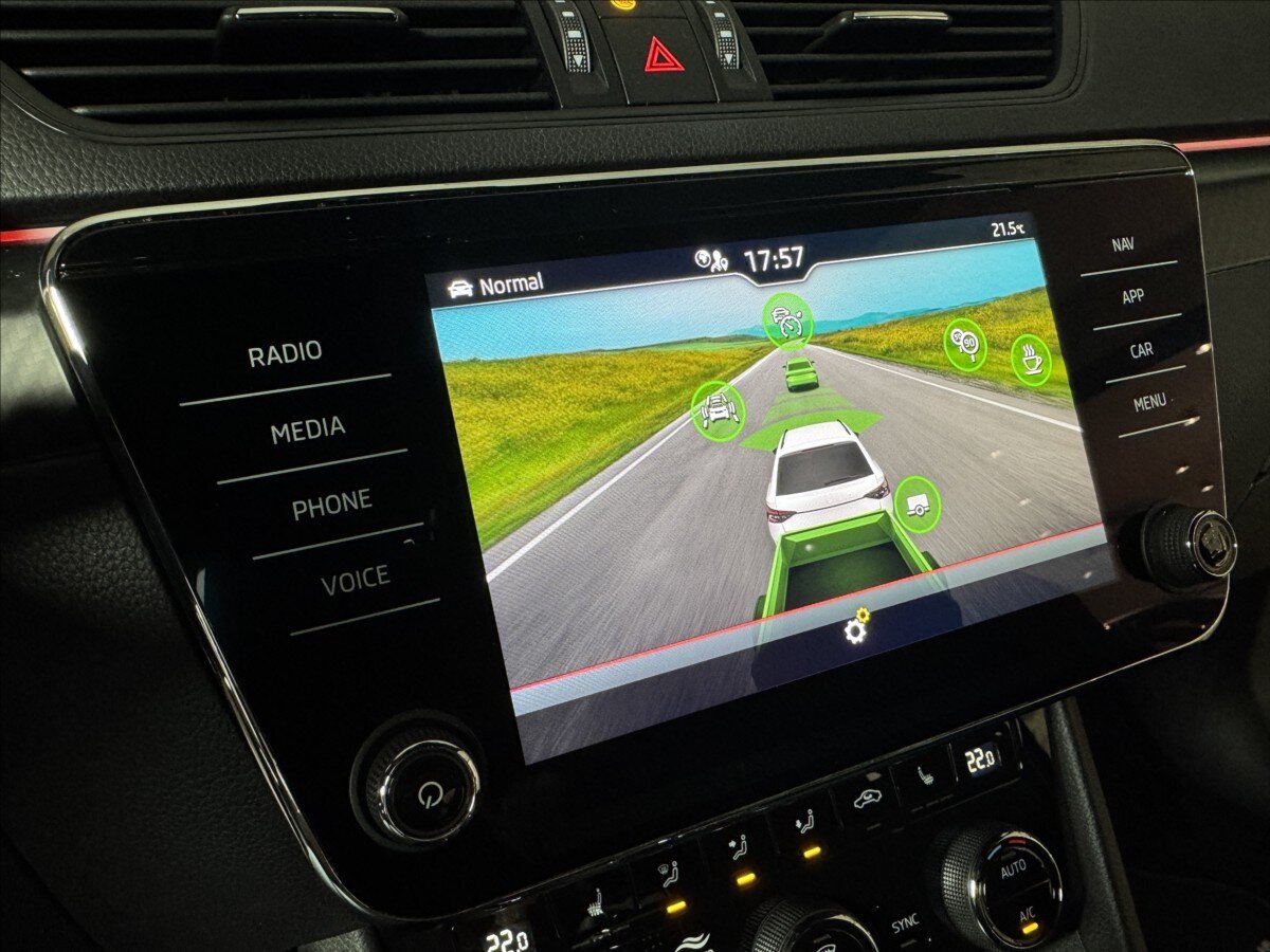 Škoda Superb Kombi 1,5 l 110 kw