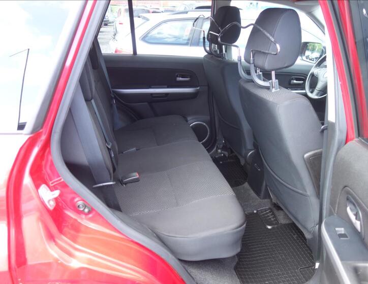 Suzuki Grand Vitara 13
