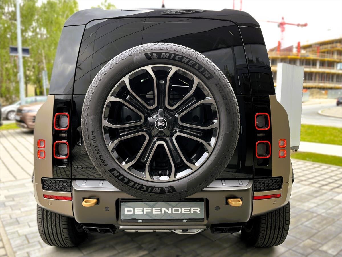 Land Rover Defender SUV 4,4 l 467 kw