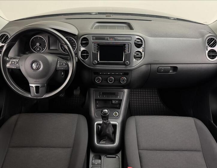 Volkswagen Tiguan 7