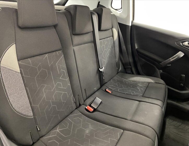 Peugeot 2008 Hatchback 1,2 l 60 kw