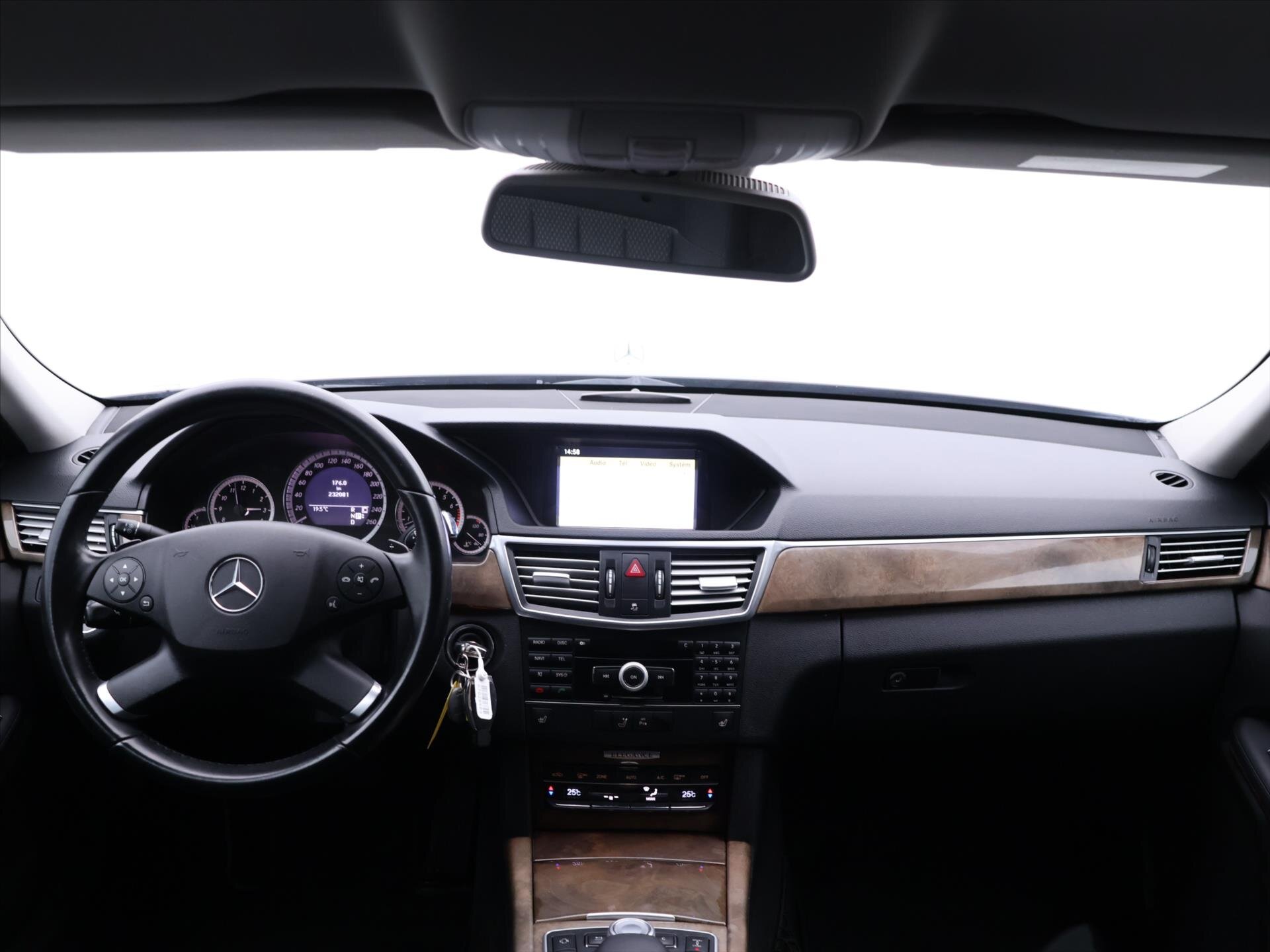 Mercedes-Benz Třídy E Sedan 3,5 l 215 kw