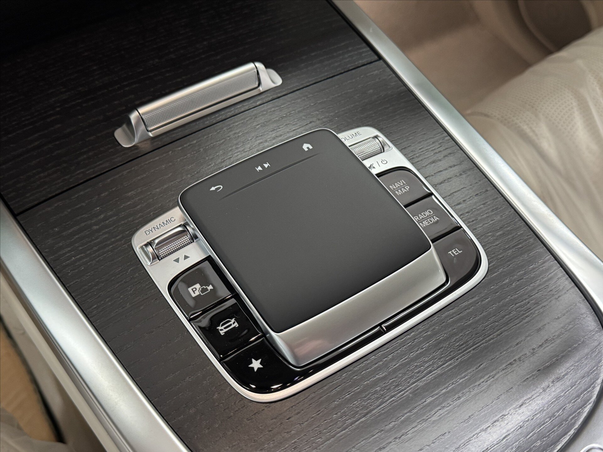 Mercedes-Benz Třídy G SUV 4,0 l 430 kw