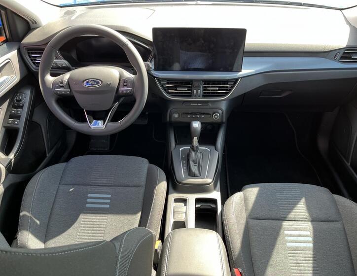 Ford Focus 10