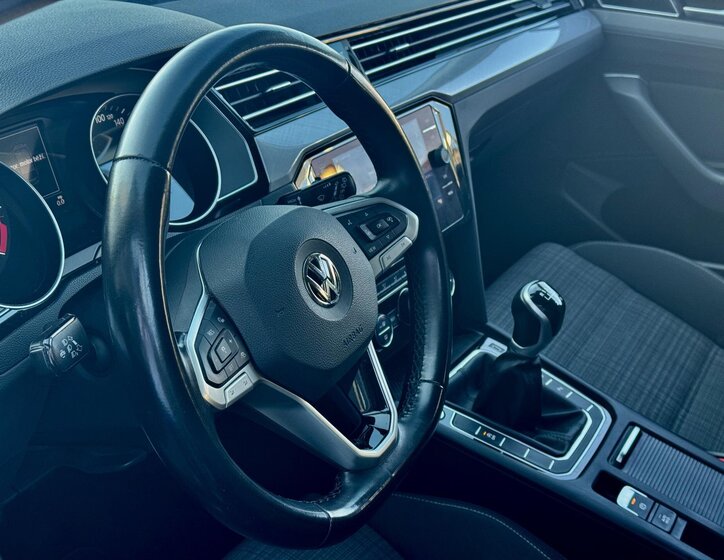 Volkswagen Passat Kombi 2,0 l 110 kw