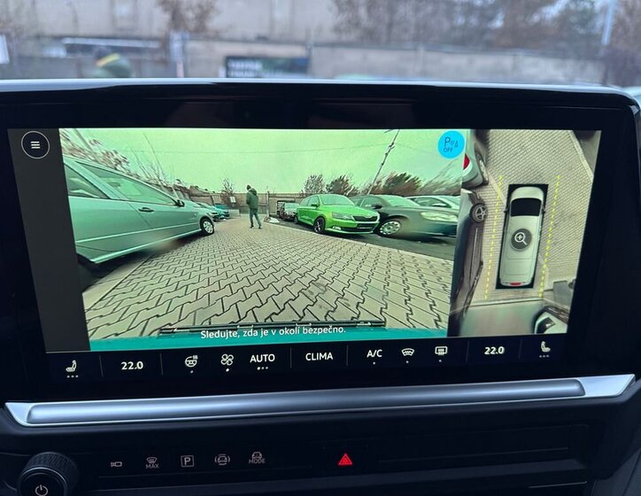 Volkswagen Caravelle 25