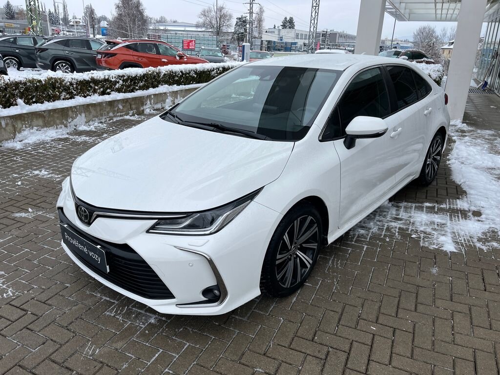Toyota Corolla Sedan 1,5 l 92 kw