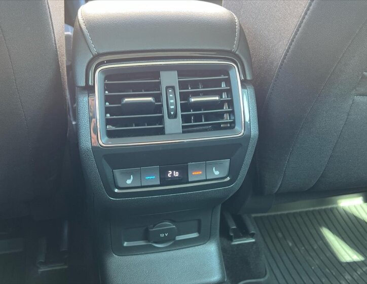 Škoda Karoq SUV / Terénní 1,5 l 110 kw