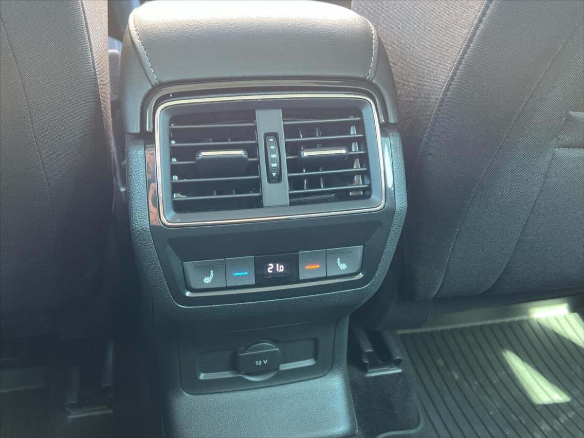 Škoda Karoq SUV / Terénní 1,5 l 110 kw