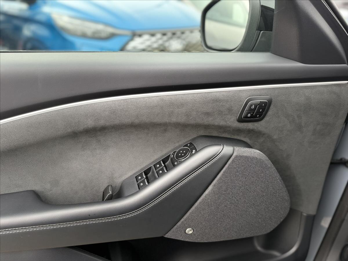 Ford Mustang Mach-E Hatchback 0,0 358 kw