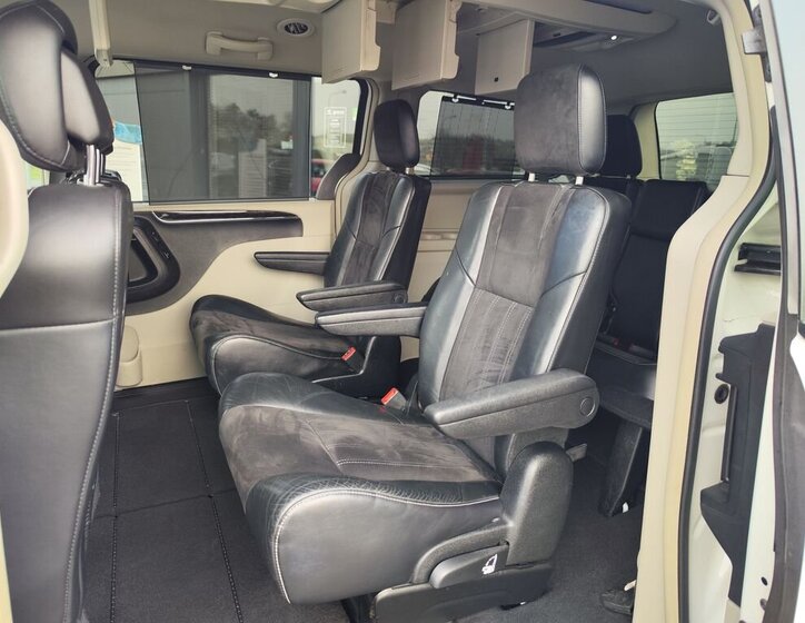 Lancia Voyager MPV 2,8 l 120 kw