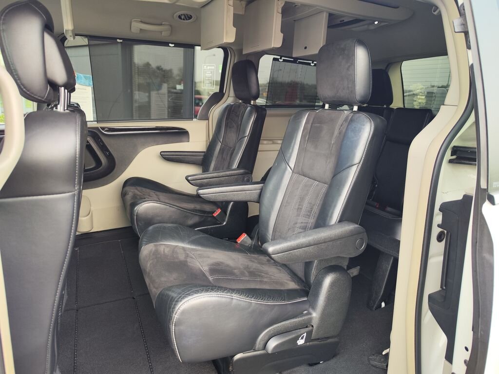 Lancia Voyager MPV 2,8 l 120 kw