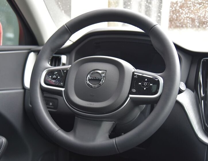 Volvo XC60 SUV / Terénní 2,0 l 186 kw