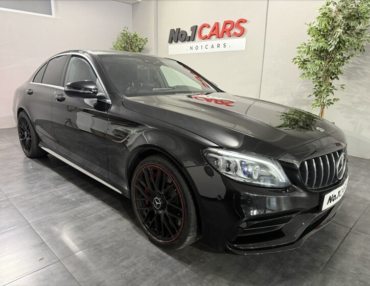 Mercedes-Benz Třídy C Sedan 4,0 l 375 kw