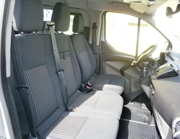 Ford Tourneo Custom Kombi 2,0 l 96 kw