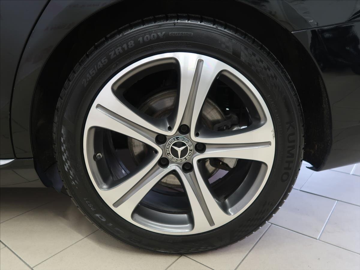 Mercedes-Benz Třídy E Kombi 2,0 l 143 kw