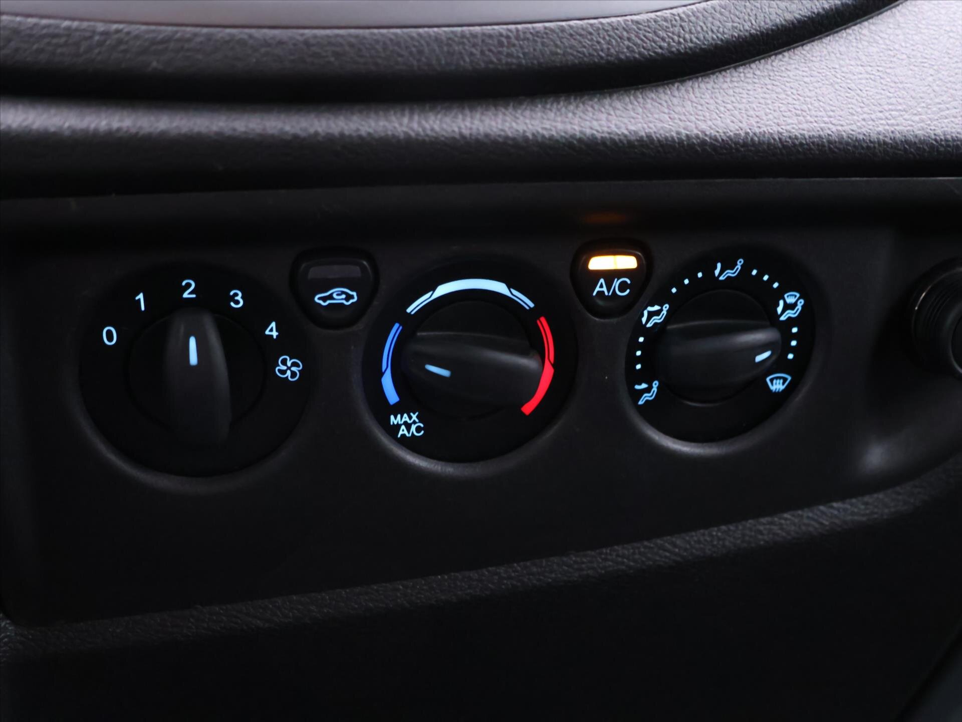 Ford Transit Skříň 2,0 l 125 kw