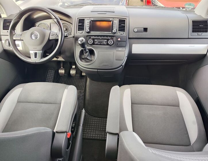 Volkswagen Multivan 15