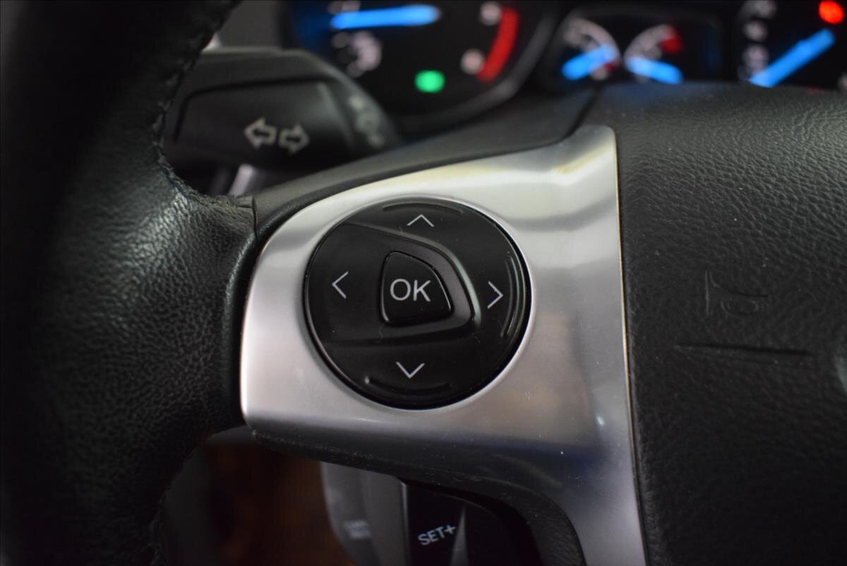 Ford Kuga SUV 2,0 l 120 kw