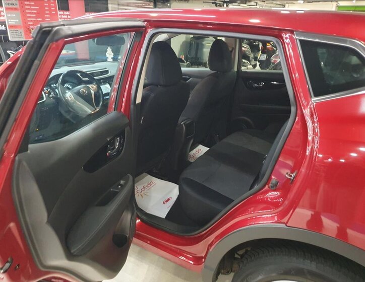 Nissan Qashqai SUV 1,6 l 96 kw