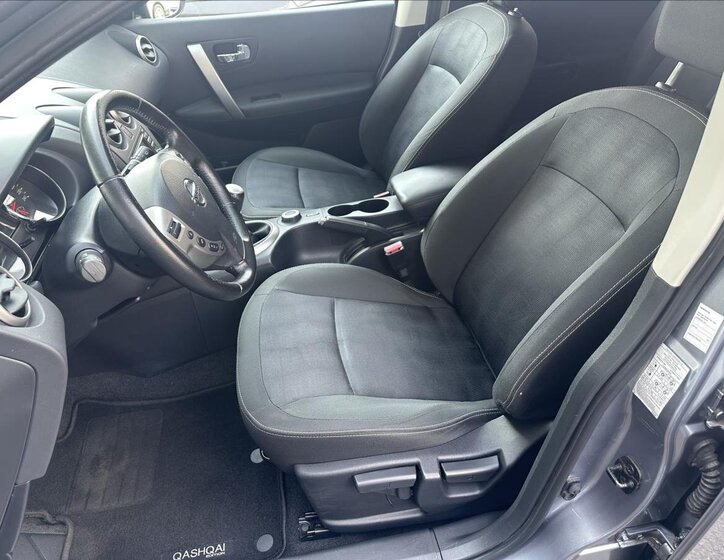 Nissan Qashqai Hatchback 2,0 l 104 kw