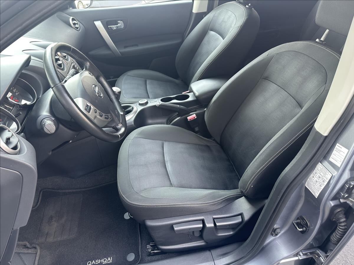 Nissan Qashqai Hatchback 2,0 l 104 kw