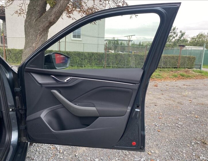 Škoda Scala Hatchback 1,5 l 110 kw