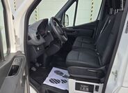 Mercedes-Benz Sprinter 9