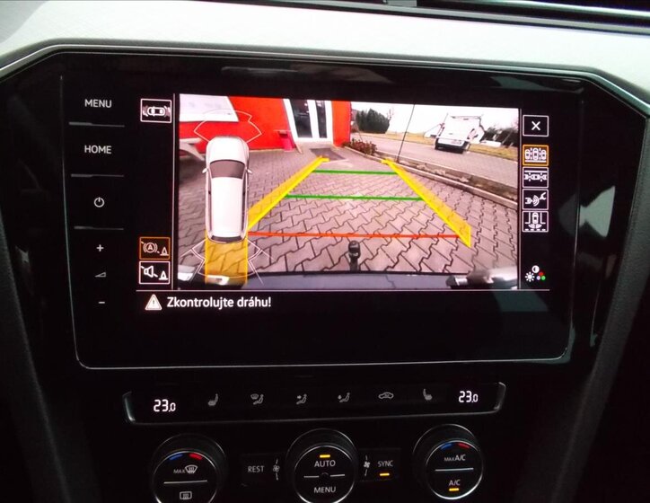 Volkswagen Passat 25