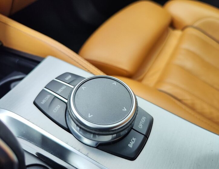 BMW Řada 5 Sedan / Limuzína 3,0 l 235 kw