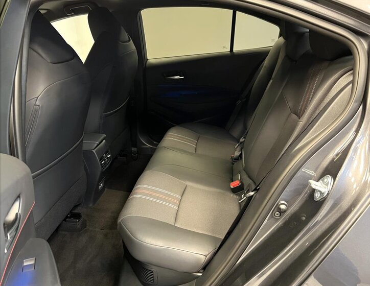 Toyota Corolla Sedan / Limuzína 1,8 l 72 kw