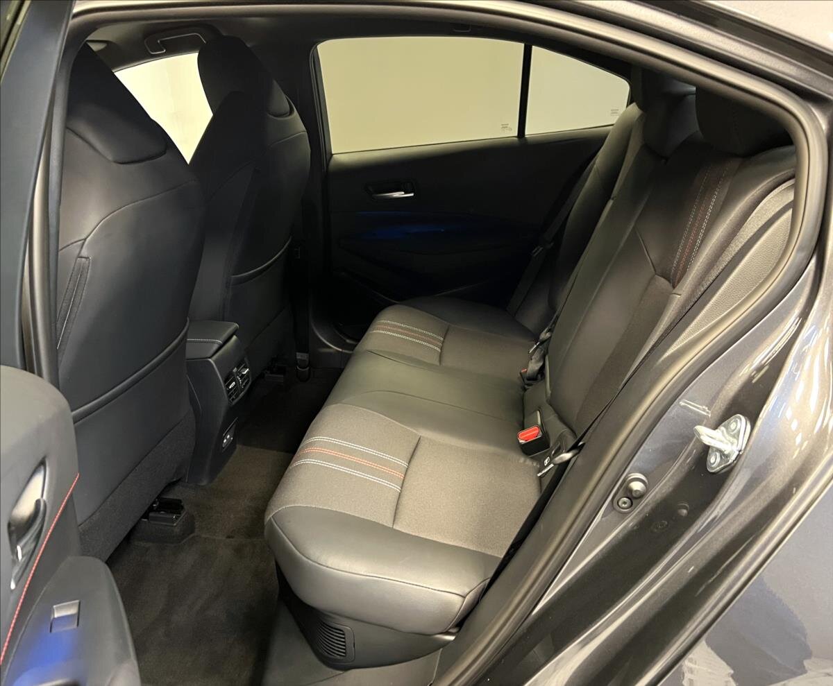 Toyota Corolla Sedan / Limuzína 1,8 l 72 kw