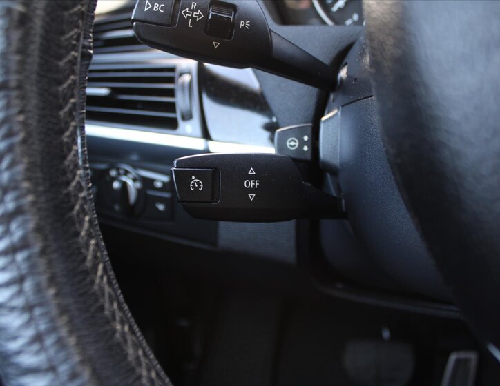 BMW X5 SUV 3,0 l 225 kw