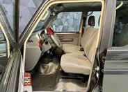 Toyota Land Cruiser 11