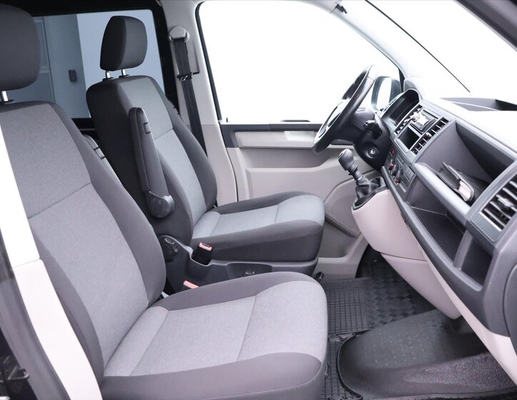 Volkswagen Transporter Kombi 2,0 l 110 kw