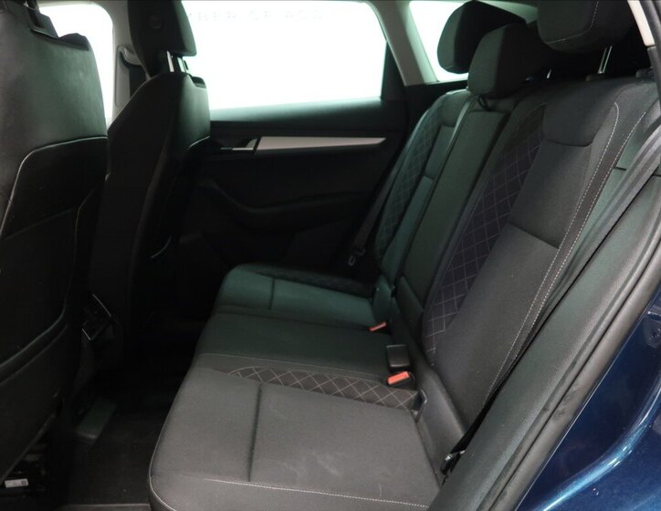 Škoda Karoq SUV 1,5 l 110 kw