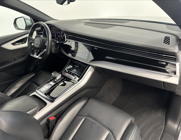 Audi SQ8 SUV 4,0 l 373 kw
