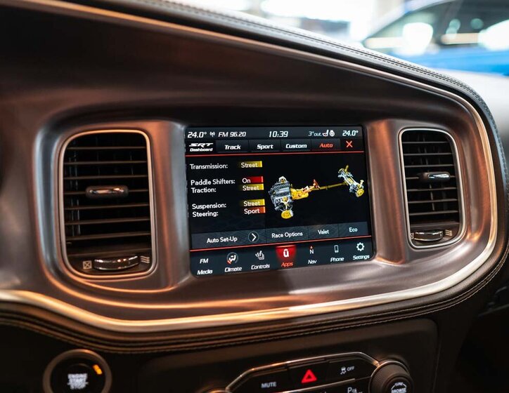 Dodge Charger Sedan / Limuzína 6,4 l 361 kw