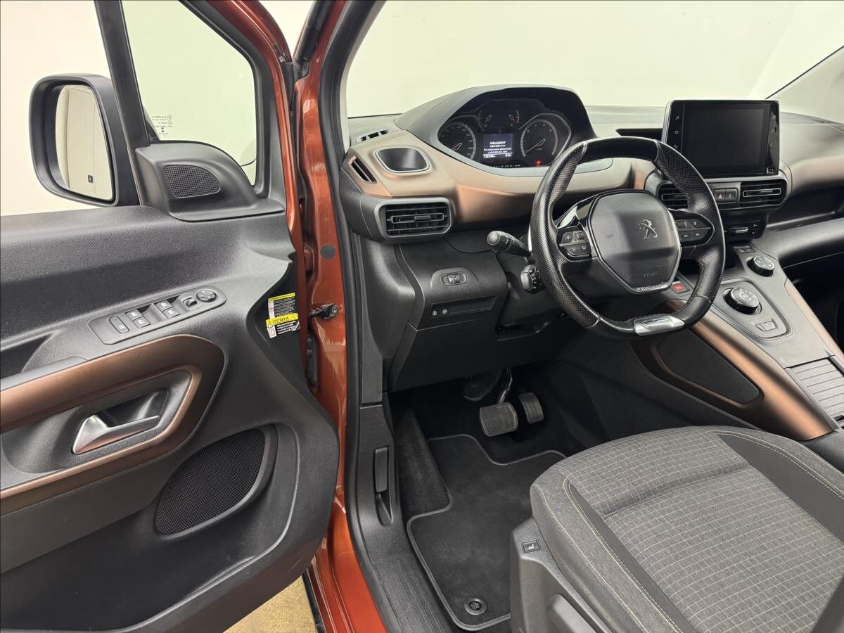 Peugeot Rifter MPV 1,5 l 96 kw