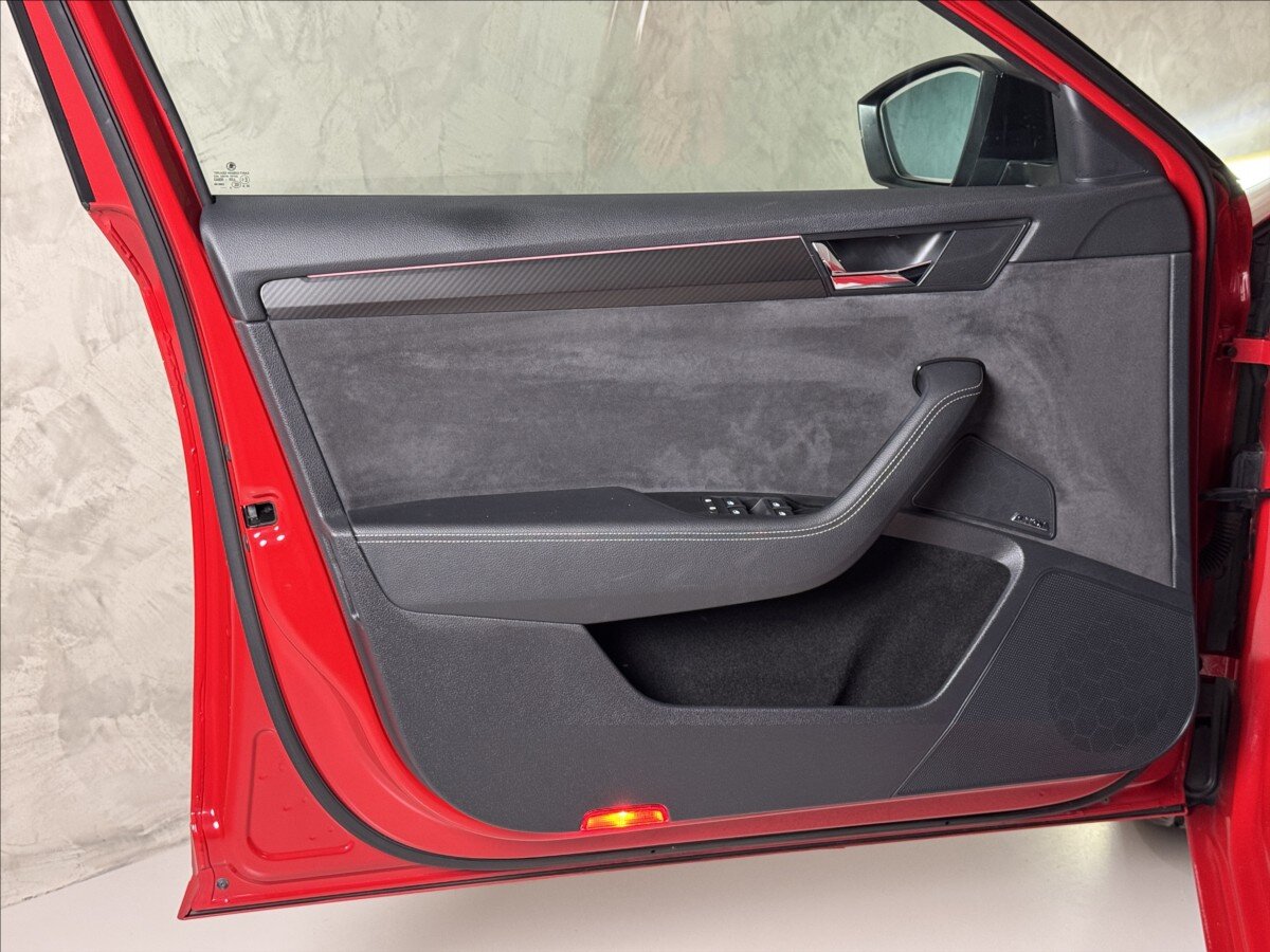 Škoda Superb Kombi 1,5 l 110 kw